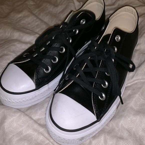 Converse Shoes - Black leather platform converse